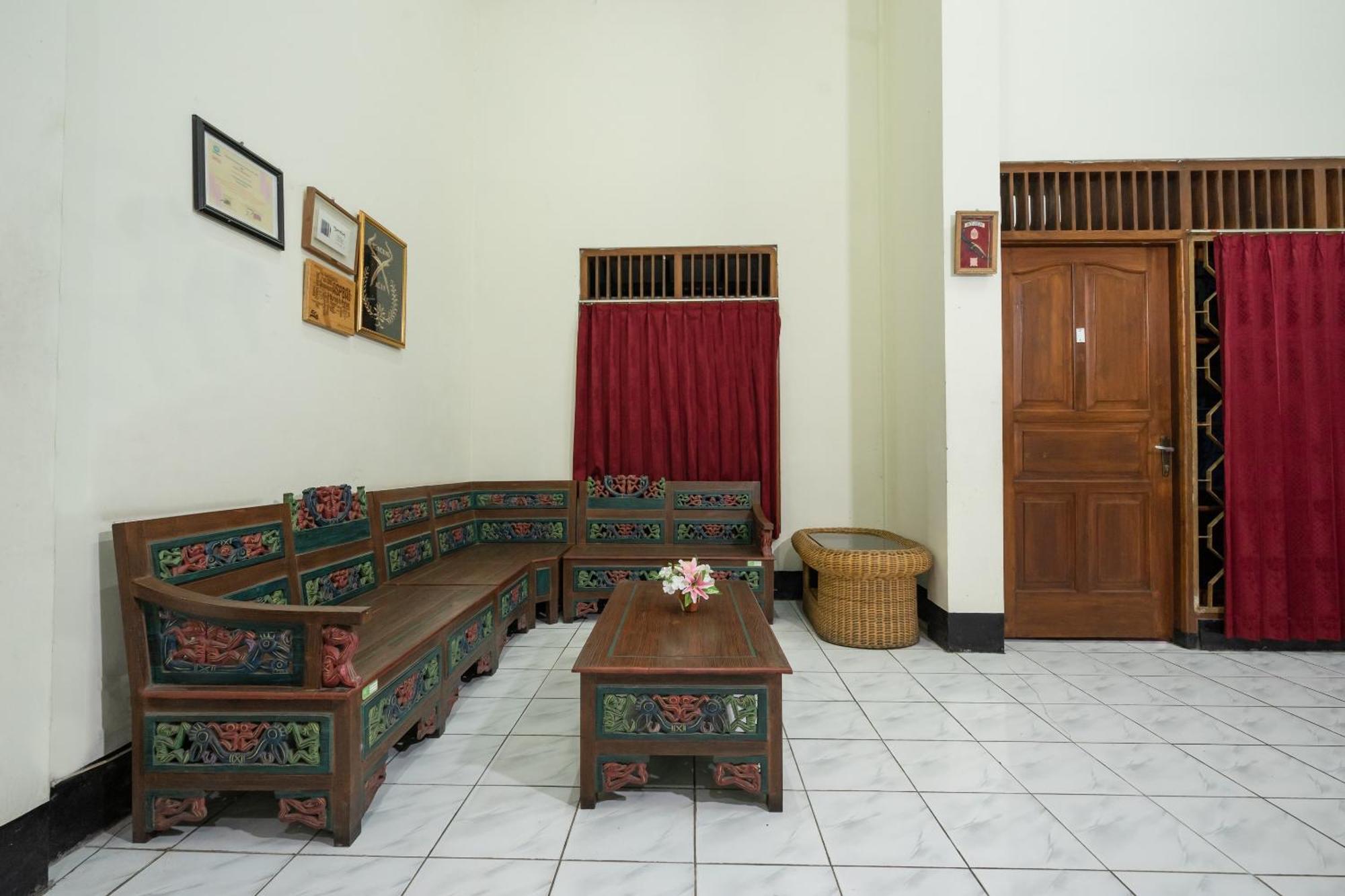 Super Oyo 1778 Omah Duwet Hotell Beran Kidul Eksteriør bilde