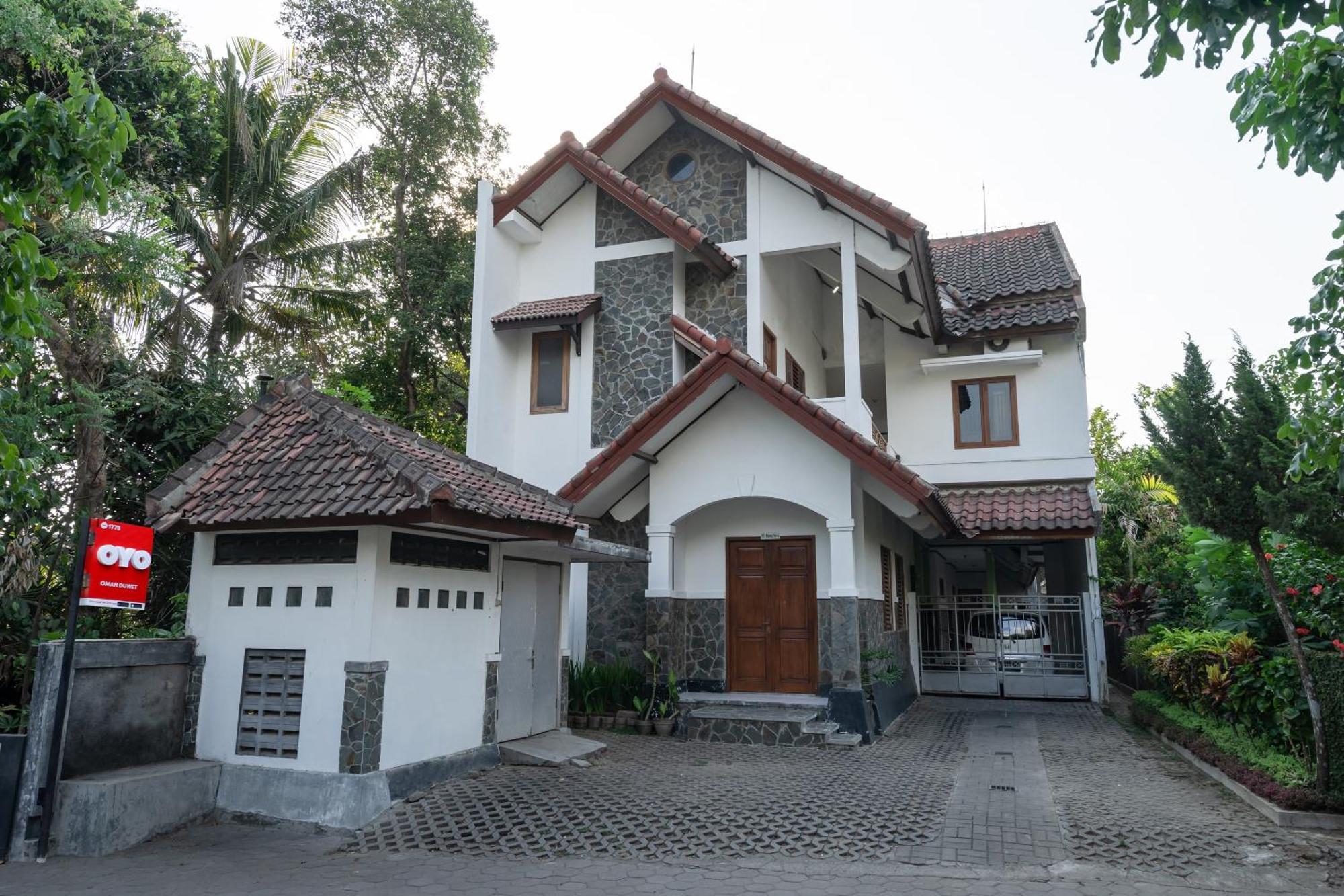 Super Oyo 1778 Omah Duwet Hotell Beran Kidul Eksteriør bilde